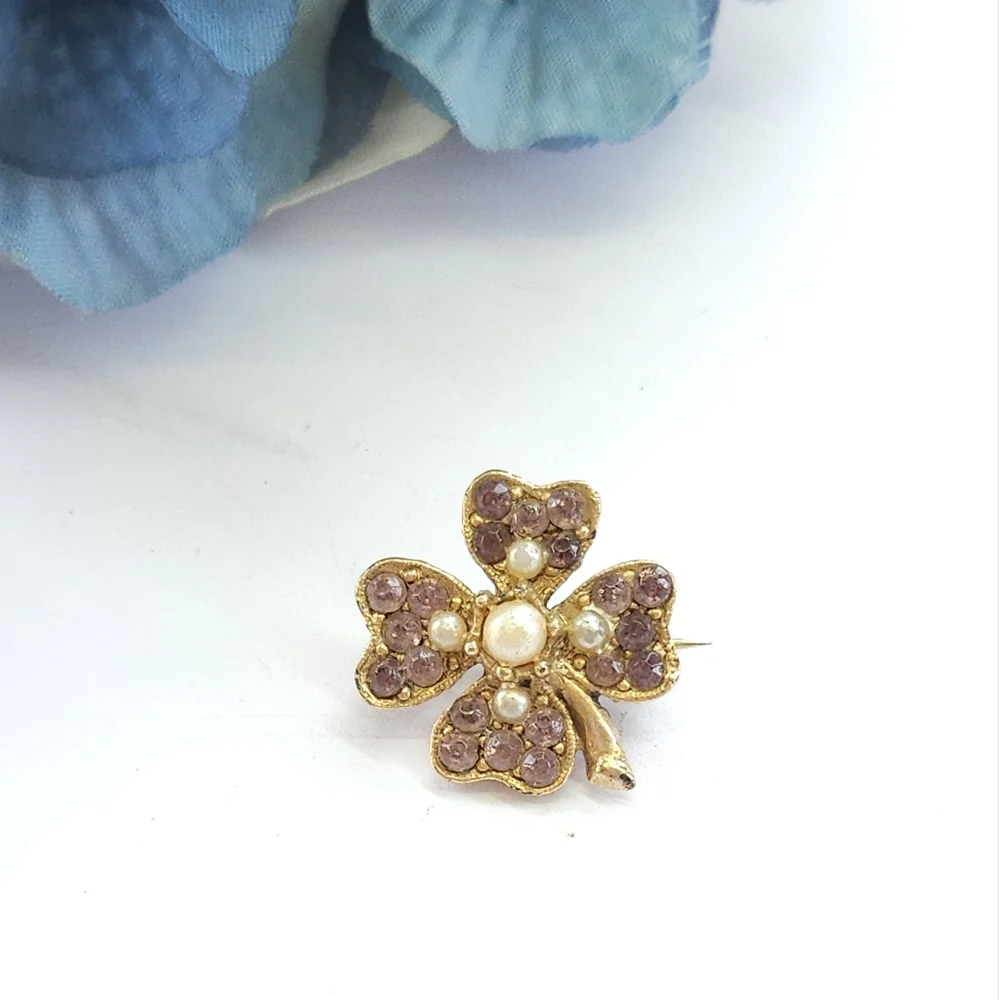 Vintage Purple Crystal Clover Leaf Golden Brooch